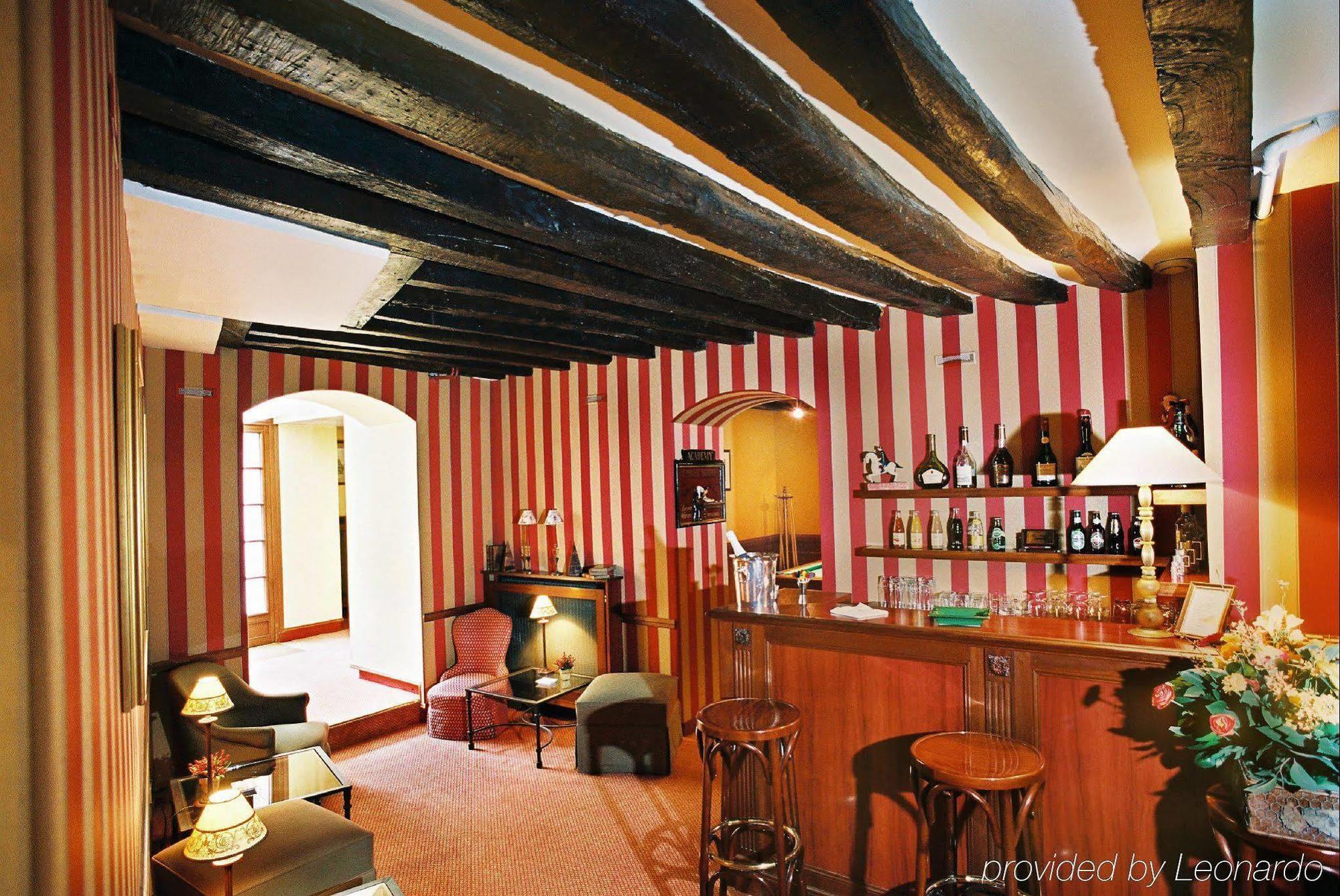 Hotel La Residence Du Berry Versay Restoran fotoğraf