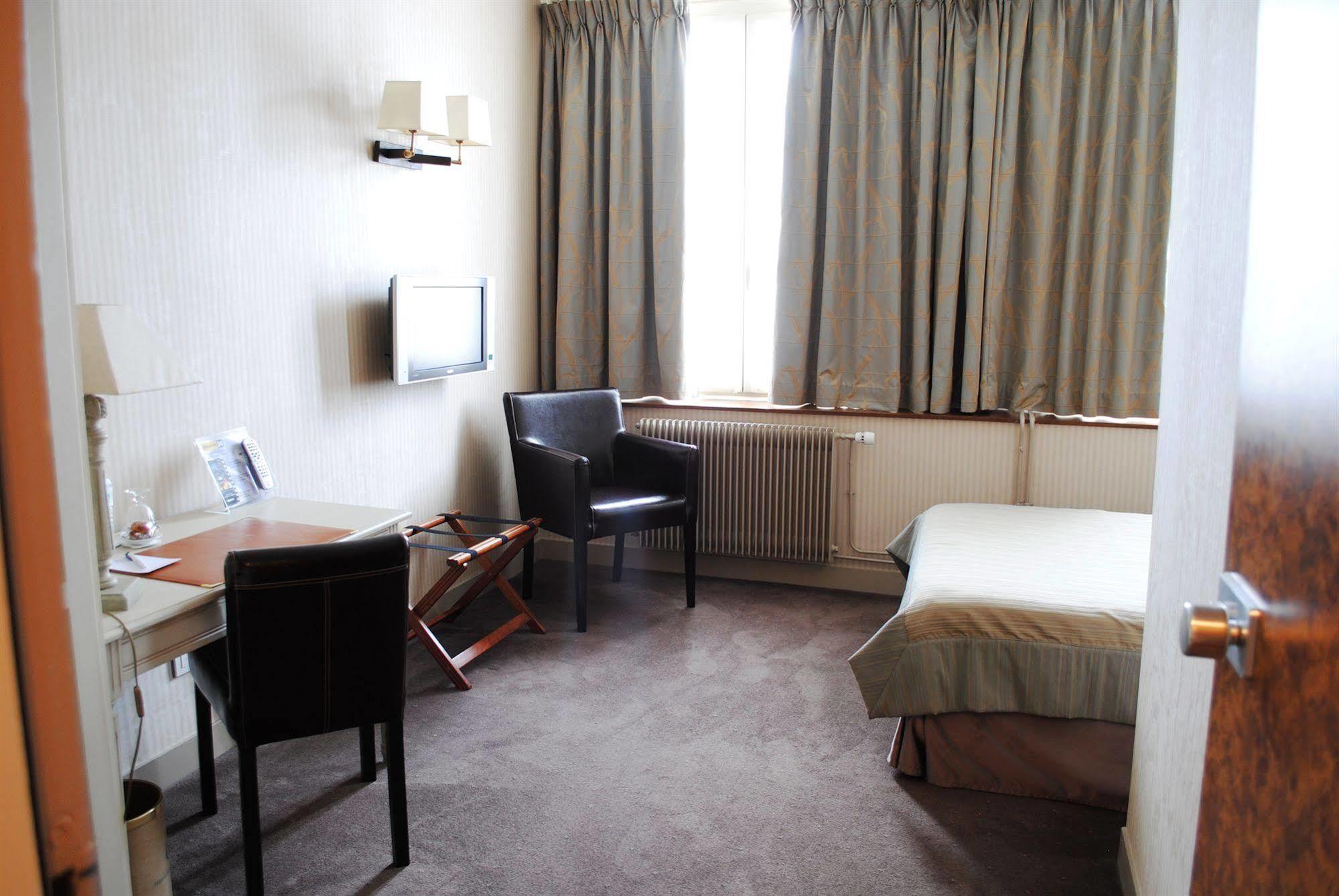 Hotel La Residence Du Berry Versay Dış mekan fotoğraf